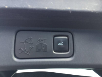 Photo 19 du bon plan FORD Mustang Mach-E Extended Range 99kWh 294ch 7cv occasion à 31990 €