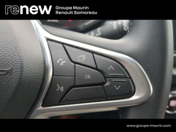 Photo 24 du bon plan RENAULT Captur 1.6 E-Tech hybride 145ch Evolution occasion à 18400 €