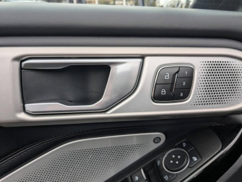 Photo 20 du bon plan FORD Explorer 3.0 EcoBoost 457ch Parallel PHEV Platinum i-AWD BVA10 25cv occasion à 75812 €