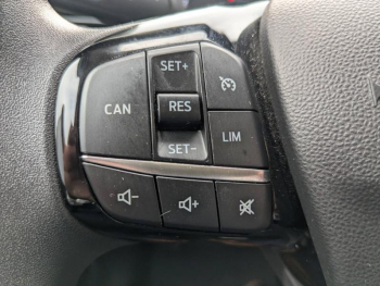 Photo 18 du bon plan FORD Fiesta 1.0 EcoBoost 125ch mHEV Connect Business 5p occasion à 12743 €