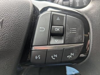 Photo 19 du bon plan FORD Fiesta 1.0 EcoBoost 125ch mHEV Connect Business 5p occasion à 12743 €