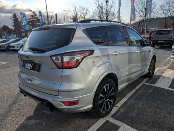 Photo 3 du bon plan FORD Kuga 1.5 TDCi 120ch Stop&Start ST-Line 4x2 Euro6.2 occasion à 15812 €