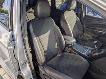 Photo 7 du bon plan FORD Kuga 1.5 TDCi 120ch Stop&Start ST-Line 4x2 Euro6.2 occasion à 15812 €
