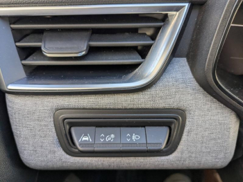 Photo 18 du bon plan RENAULT Clio 1.0 Eco-G 100ch Evolution - 24 occasion à 14490 €