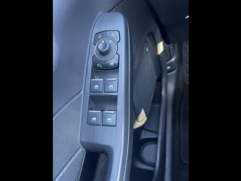 Photo 21 du bon plan FORD Kuga 2.5 Duratec 180ch Hybrid FlexiFuel Titanium Business Powershift occasion à 30990 €