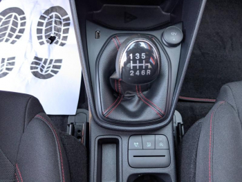 Photo 15 du bon plan FORD Fiesta 1.0 Flexifuel 95ch ST-Line X 5p occasion à 16990 €