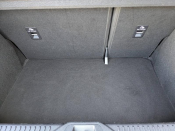 Photo 21 du bon plan FORD Fiesta 1.0 Flexifuel 95ch ST-Line X 5p occasion à 16990 €