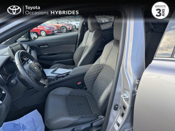 Photo 11 du bon plan TOYOTA C-HR 122h Distinctive 2WD E-CVT RC18 occasion à 20990 €