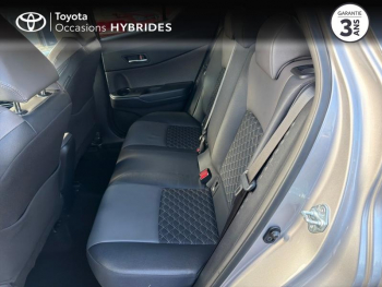 Photo 12 du bon plan TOYOTA C-HR 122h Distinctive 2WD E-CVT RC18 occasion à 20990 €