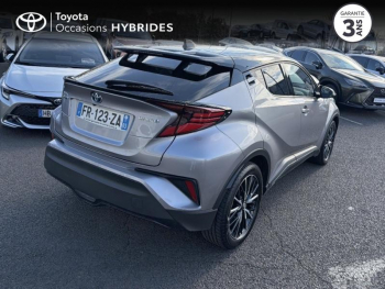 Photo 18 du bon plan TOYOTA C-HR 122h Distinctive 2WD E-CVT RC18 occasion à 20990 €