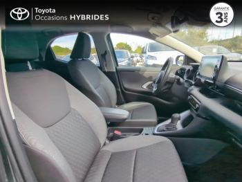 Photo 6 du bon plan TOYOTA Yaris 116h Design 5p MY22 occasion à 21288 €