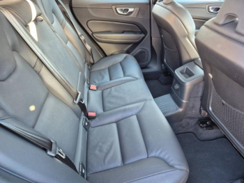 Photo 16 du bon plan VOLVO XC60 T6 Hybride Rechargeable 253 + 145ch Plus Style Dark Geartronic 8 AWD occasion à 51900 €