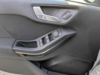 Photo 12 du bon plan FORD Fiesta 1.0 Flexifuel 95ch Titanium Business 5p occasion à 14990 €