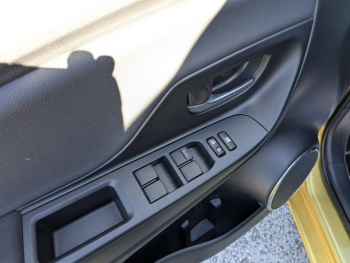 Photo 8 du bon plan TOYOTA Yaris 100h Collection 5p occasion à 14490 €