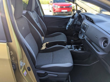 Photo 18 du bon plan TOYOTA Yaris 100h Collection 5p occasion à 14490 €