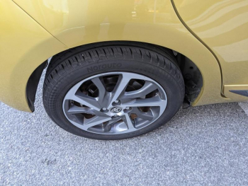 Photo 25 du bon plan TOYOTA Yaris 100h Collection 5p occasion à 14490 €