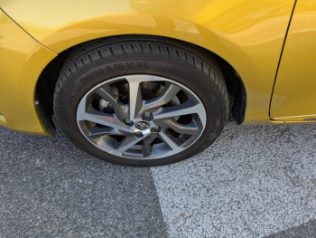 Photo 26 du bon plan TOYOTA Yaris 100h Collection 5p occasion à 14490 €