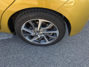 Photo 27 du bon plan TOYOTA Yaris 100h Collection 5p occasion à 14490 €