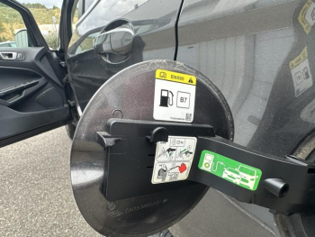 Photo 18 du bon plan FORD EcoSport 1.5 EcoBlue 100ch Titanium Business Euro6.2 occasion à 12990 €