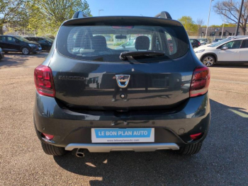 Photo 8 du bon plan DACIA Sandero 0.9 TCe 90ch Stepway occasion à 8490 €