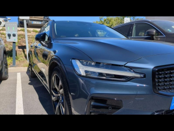 Photo 18 du bon plan VOLVO V60 B4 197ch Plus Style Dark DCT 7 occasion à 47890 €