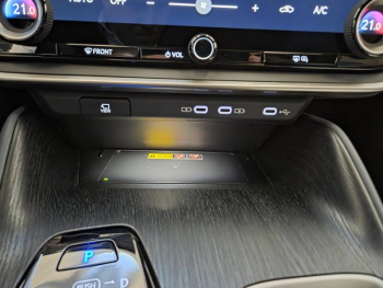 Photo 9 du bon plan LEXUS RZ 350e Luxe MC26 occasion à 52900 €