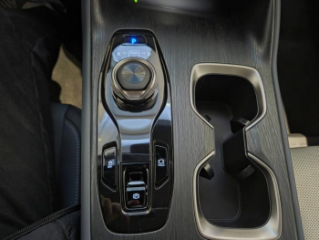 Photo 10 du bon plan LEXUS RZ 350e Luxe MC26 occasion à 52900 €