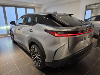 Photo 17 du bon plan LEXUS RZ 350e Luxe MC26 occasion à 52900 €