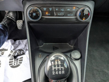 Photo 16 du bon plan FORD Fiesta 1.0 Flexifuel 95ch ST-Line 5p occasion à 14390 €