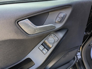 Photo 8 du bon plan FORD Fiesta 1.0 EcoBoost 100ch Stop&Start Trend 5p occasion à 10400 €