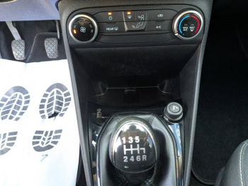 Photo 14 du bon plan FORD Fiesta 1.0 EcoBoost 100ch Stop&Start Trend 5p occasion à 10400 €