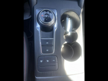 Photo 20 du bon plan FORD Kuga 2.5 Duratec 190ch FHEV E85 ST-Line BVA occasion à 25900 €