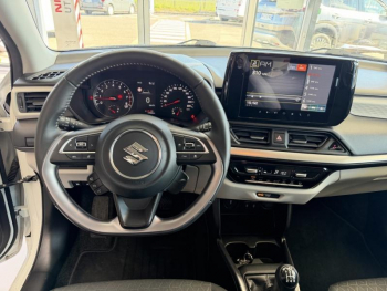 Photo 12 du bon plan SUZUKI Swift 1.2 Hybrid 83ch Pack AllGrip occasion à 18290 €