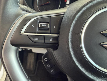 Photo 16 du bon plan SUZUKI Swift 1.2 Hybrid 83ch Pack AllGrip occasion à 18290 €