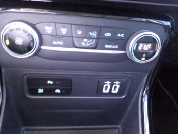 Photo 13 du bon plan FORD EcoSport 1.0 EcoBoost 125ch ST-Line Euro6.2 occasion à 14590 €