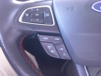 Photo 15 du bon plan FORD EcoSport 1.0 EcoBoost 125ch ST-Line Euro6.2 occasion à 14590 €