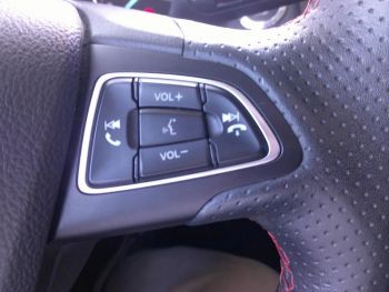 Photo 16 du bon plan FORD EcoSport 1.0 EcoBoost 125ch ST-Line Euro6.2 occasion à 14590 €