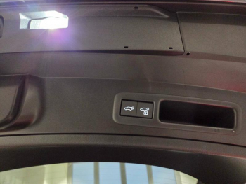 Photo 17 du bon plan LEXUS UX 300h Luxe 2WD MC25 occasion à 42900 €