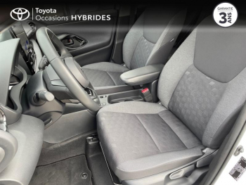Photo 11 du bon plan TOYOTA Yaris 116h Design 5p MC24 occasion à 22390 €
