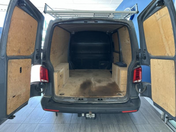 Photo 8 du bon plan VOLKSWAGEN Transporter Fg VUL 2.8T L1H1 2.0 TDI 110ch Business occasion à 24780 €