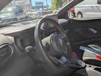 Photo 14 du bon plan TOYOTA Yaris 116h GR Sport 5p MY22 occasion à 21590 €