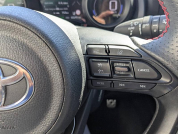 Photo 19 du bon plan TOYOTA Yaris 116h GR Sport 5p MY22 occasion à 21590 €