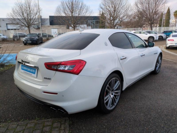 Photo 4 du bon plan MASERATI Ghibli 3.0 V6 275ch Diesel GranSport occasion à 26900 €