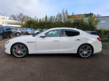 Photo 11 du bon plan MASERATI Ghibli 3.0 V6 275ch Diesel GranSport occasion à 26900 €