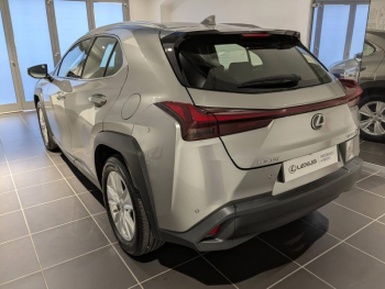 Photo 14 du bon plan LEXUS UX 250h Pack Business 2WD occasion à 25290 €