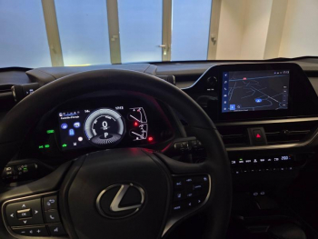 Photo 4 du bon plan LEXUS UX 250h Pack Business 2WD occasion à 26990 €