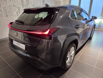 Photo 15 du bon plan LEXUS UX 250h Pack Business 2WD occasion à 26990 €
