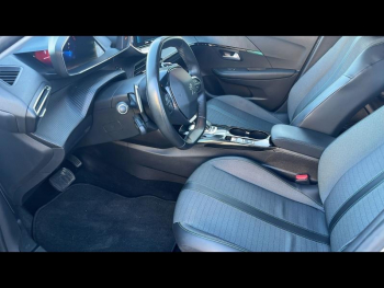 Photo 11 du bon plan PEUGEOT 208 1.2 PureTech 100ch S&S Active Business EAT8 occasion à 13490 €