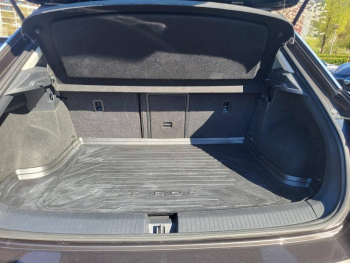 Photo 8 du bon plan VOLKSWAGEN T-Roc 1.5 TSI EVO 150ch Lounge occasion à 15990 €