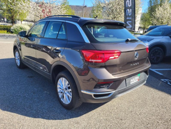 Photo 15 du bon plan VOLKSWAGEN T-Roc 1.5 TSI EVO 150ch Lounge occasion à 15990 €